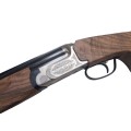 Strzelba PERAZZI MX-2000/8 Sporting kal. 12/76 - zbliżenie na komorę zamkową z grawerunkiem rozetowym, widok z lewej strony