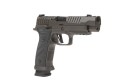 Pistolet Sig Sauer P320 AXG Legion - widok z prawej strony pod kątem