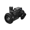 Nasadka termowizyjna odprzodowa z dalmierzem PARD Predator 640 45 mm LRF widok od przodu na prawy bok