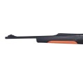 Sztucer Browning Maral 4X Elite (syntetyczna kolba) - zbliżenie na muszkę światłowodową i przednią część łoża