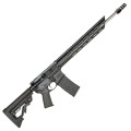 Karabinek Mossberg MMR Pro kal. 5,56mm NATO/.223 Rem - widok ogólny pod kątem, czarny karabin w konfiguracji AR-15 z magazynkiem, szyna M-LOK, regulowana kolba