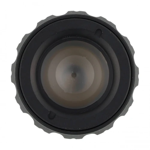 HIKMICRO L940 940 nm – przedni widok iluminatora laserowego z soczewką optyczną