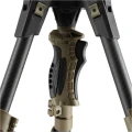Trójnóg Primos Trigger Stick Apex - zbliżenie na uchwyt i dźwignię blokady nogi