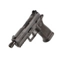 Pistolet Sig Sauer P320 X-Carry Legion - widok z lewej strony pod kątem, ujęcie od przodu