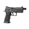Pistolet Sig Sauer P320 X-Carry Legion - widok z prawej strony, zbliżenie na oznaczenia kalibru