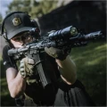 Kolimator Vortex Crossfire Red Dot zamontowany na karabinie