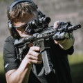 Luneta celownicza Vortex Strike Eagle 1-8x24 FFP 30 mm EBR-8 podczas celowania