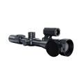 Celownik termowizyjny z dalmierzem PARD Pantera 640 2.0 75 mm LRF widok na prawy bok od przodu