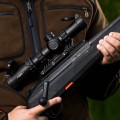 Luneta celownicza Primary Arms SLx 1-10x28 mm SFP iR ACSS Griffin M10S - broni z luneta celownicza w rękach myśliwego