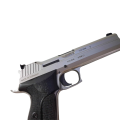 Pistolet Sig Sauer P210 Target Silver - zbliżenie na komorę zamkową i chwyt, lewa strona