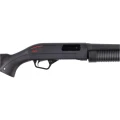 Strzelba Winchester SXP Defender High Capacity - zbliżenie na przód lufy