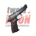 Pistolet Margo kal. 22LR - widok z lewej strony, rękojeść drewniana