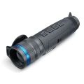 Pulsar Telos XP50 monokular termowizyjny w ujęciu od góry pod skosem, widoczny rząd czterech kwadratowych przycisków.