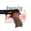 Pistolet Sig Sauer P210 125 Jahre - zbliżenie na grawerowaną kolbę i napis 125 Jahre