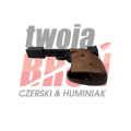 Pistolet Hammerli 208 – widok pod kątem, zbliżenie na rękojeść i kurek