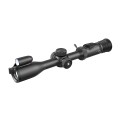 Celownik noktowizyjny noktowizor HIKMICRO Alpex PRO LRF z uchwytem pod IR perspektywa z boku