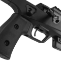 Karabinek ACE Tikka T1x - zbliżenie na spust, chwyt pistoletowy i zamek, widok z lewej