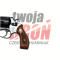Smith&Wesson mod. 36, kal. 38 Spec z bliska.png