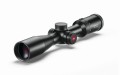 Luneta celownicza Leica Fortis6 1,8-12x42i L-4a - widok pod kątem, logo Leica i napis FORTIS 6