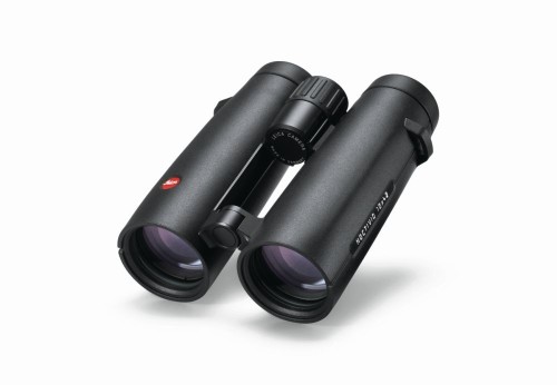 Leica Noctivid 10x42 - ujęcie 3D, widok od góry na obiektywy i mostek