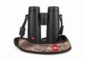 Pasek do lornetki Leica - neopren, wzór Realtree, zamontowany na lornetce