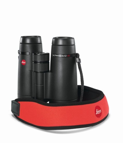 Pasek do lornetki Leica pomarańczowy - zamontowany na lornetce Ultravid 8x42 HD