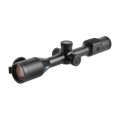 Celownik noktowizyjny PARD Night Stalker 4K v2 50 mm LRF widok po skosie na  lewy bok