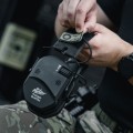 Ochronniki słuchu aktywne RealHunter Active ProSHOT QuadTAC czarne - zakładanie ochronników
