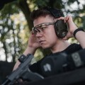 Ochronniki słuchu aktywne RealHunter Active ProSHOT QuadTAC oliwkowe - użytkowanie z okularami