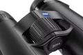 Lornetka Zeiss Victory SFL 8x50 - zbliżenie na ryflowane pokrętło centralnej regulacji ostrości