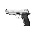 Pistolet Steyr Arms ATC Base  - widok z lewej strony, srebrny zamek z logo Steyr i czarne okładziny chwytu