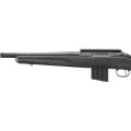 Sztucer Ruger American Rifle Patrol Gen. 2 - zbliżenie na łoże, lufę i magazynek pudełkowy z prawej strony