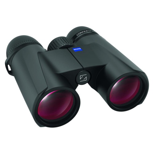 Lornetka Zeiss Conquest HD 8x32 – ukośny widok na lornetkę z obiektywami 32 mm oraz pokrętłem regulacji ostrości