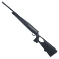 Sztucer Sauer 505 Synchro XT Black - widok całości karabinu z czarną kolbą syntetyczną z otworem na kciuk