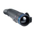 Pulsar Telos XG50 monokular termowizyjny widziany od tyłu z perspektywy profilu okularu wyposażonego w profilowaną muszlę.
