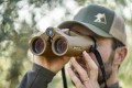 Lornetka z dalmierzem Leica Geovid 10x42 PRO AB podczas polowania