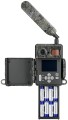 Fotopułapka Zeiss Secacam 7 z otwartą obudową, wyświetlaczem, panelem sterowania oraz komorą na baterie AA
