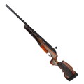 Sztucer Tikka T3x Sporter ST - widok ukośny z pomarańczową kolbą laminatową