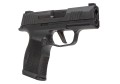 Pistolet Sig Sauer P365 X - widok z prawej strony pod kątem, zbliżenie