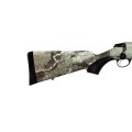 Sztucer Tikka T3x Lite Veil Alpine - zbliżenie na kolbę w kamuflażu górskim z gumową stopą i zamkiem