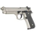 Beretta 92 FS Inox - pistolet 9mm, widok z prawej pod kątem, inox
