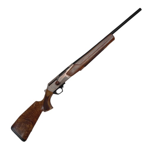 Sztucer Browning Maral 4X Ultimate (drewno klasy 4) - ujęcie karabinu pod kątem, widok z prawej strony