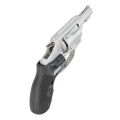 Rewolwer Smith&Wesson 637 Crimson Trace Lasergrip - widok z tyłu pod kątem