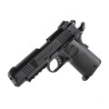 Pistolet Hammerli Arms Forge H1 – widok pod kątem, zbliżenie na przyrządy celownicze